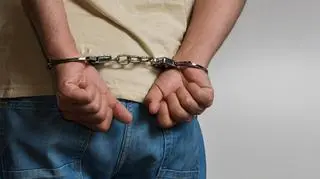 Porwał, przetrzymywał w garażu i bił byłą partnerkę. "Chciał nakłonić do zmiany zeznań"