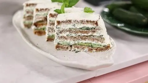 Tort ogórkowy z chleba razowego