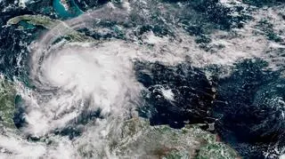 Polak, który przeżył potężne uderzenie huraganu. "Rozegrała się tam totalna walka o życie"