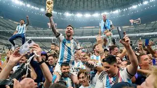TOP 5 najlepiej zarabiających piłkarzy na mundialu. Wśród nich jest Polak  