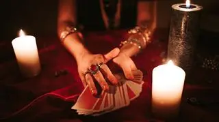 Miłosny horoskop tygodniowy z kart tarota. Ten znak zodiaku będzie musiał zachować spokój