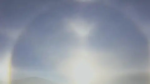 Halo na niebie