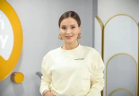 Marina Łuczenko-Szczęsna zachwala życie bez fotoreporterów. "Normalnie wychodzę sobie z pieskiem, no make-up"