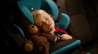 Na 9 godzin zostawili dziecko w rozgrzanym samochodzie. Dziewczynka zmarła 