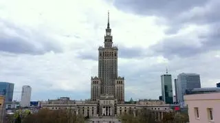 Filip Chajzer odkrywa tajemnice Pałacu Kultury i Nauki. Na czym polega fenomen tego budynku? 