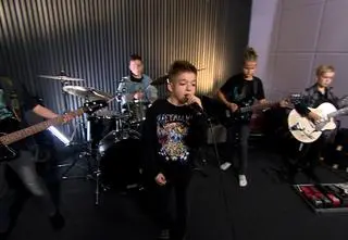 Młodzi rockmeni z 12-letnim wokalistą podbijają scenę