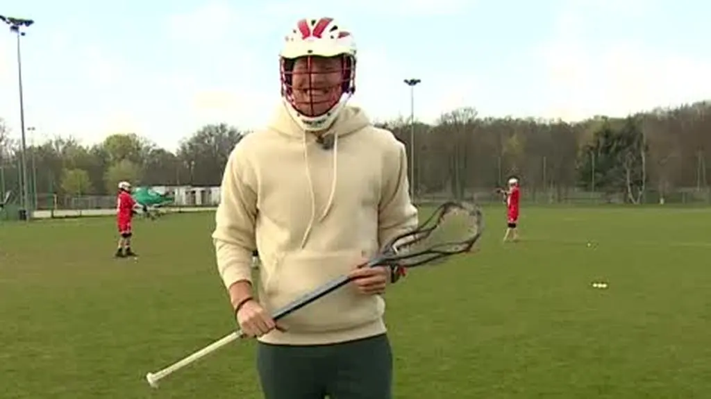Na czym polega lacrosse?