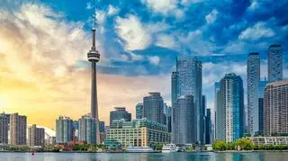 Toronto – największe miasto w Kanadzie. Ciekawe fakty, co warto zobaczyć?