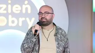 Sebastian Górecki oczarował widzów Dzień Dobry TVN z piosenką "Poskładani z okruchów szczęścia"