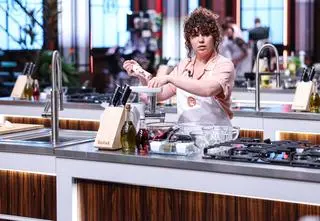 "MasterChef" – pomysł na rybę. Czym zaskoczyli amatorzy kuchni, walczący o główną nagrodę?