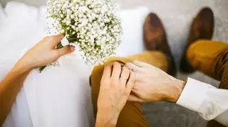 Postępujesz wedle tej tradycji ślubnej? Ekspertka ostrzega przed negatywnymi skutkami