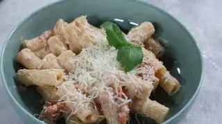 Rigatoni z ricottą i pieczonymi pomidorkami