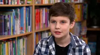 12-latek przeczytał ponad 300 książek i pomaga bratu z autyzmem. "To rozwija jego mowę"