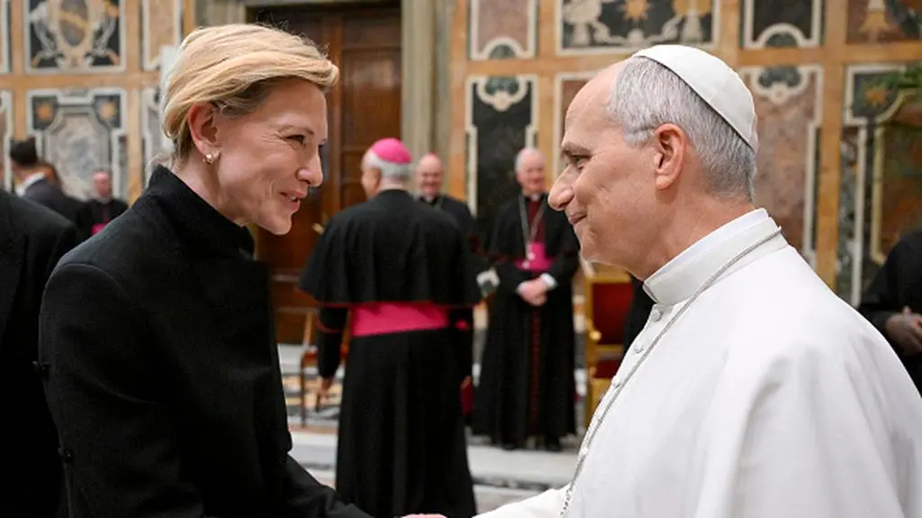 papież Leon XIV, Cate Blanchett