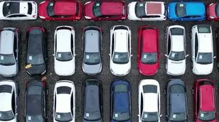 Uwaga! TVN. Ma 80 polis na samochody, których nie posiada