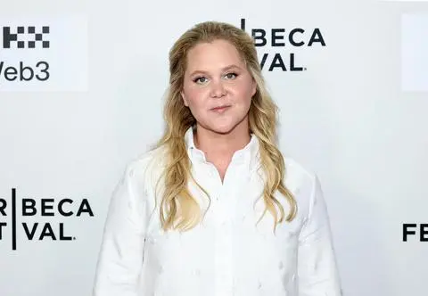 Amy Schumer przeszła poważną operację. "Jak poczuję się lepiej, kupię stanik"