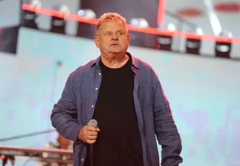 Nagle zniknął z mediów. Nowe zdjęcie Kazika trafiło do sieci