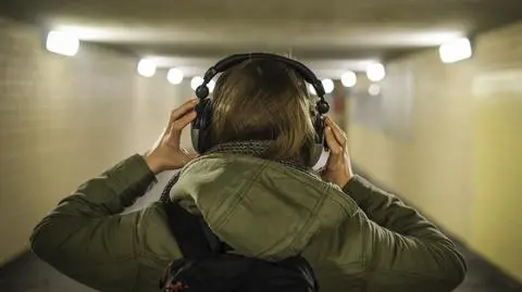 Słuchawki mogą kosztować życie