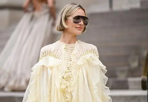 Romantyczna nowoczesność. Jak ubrać się w najmodniejszym stylu boho-chic?