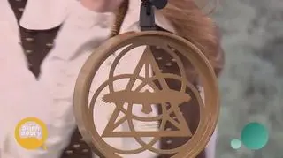 Ania Karwan w piosence “W to mi graj” 