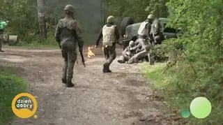 Marcin Meller na kursie przetrwania