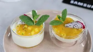 Tropikalna Panna Cotta z marakują i mango