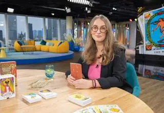 Tajemnicze karty tarota. "Naprawdę dobrze mówią i dzielą świat"