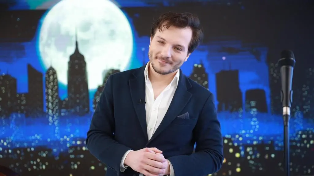 Kuba Gąsowski na scenie Dzień Dobry TVN 