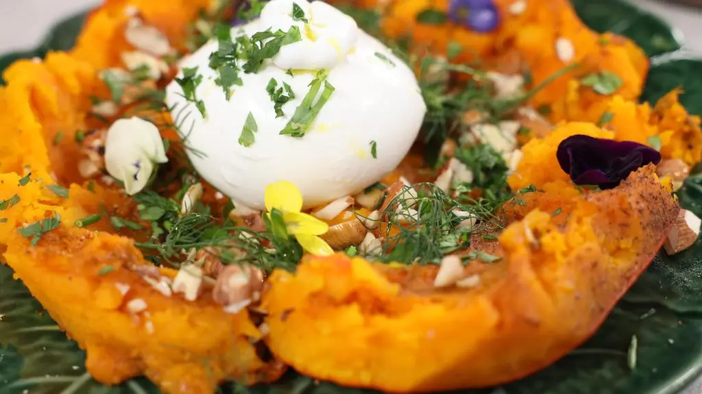 Sezon na królową jesieni - dynię, ciągle trwa. Oto przepisy slow food z jej udziałem