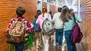 MEN zapowiada zmiany dotyczące ubioru uczniów