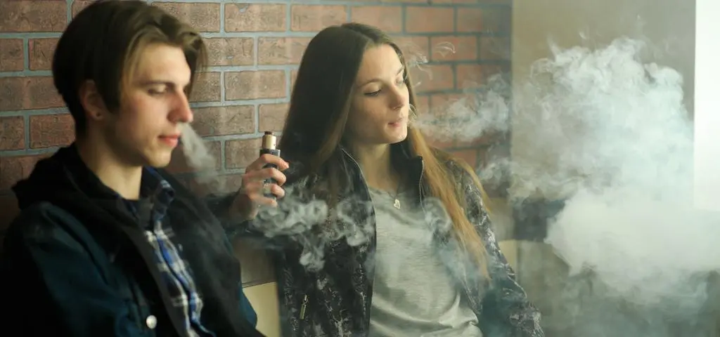 Podgrzewacze, e-papierosy, saszetki. To iluzja bezpiecznego palenia 