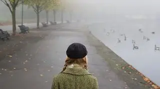 Pogoda na poniedziałek. W kilku regionach deszcz ze śniegiem i gęsta mgła