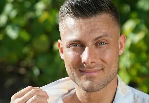 Adam Podwapiński z "Hotelu Paradise 6" został ojcem. "Moje marzenie się spełniło" [Tylko u nas]