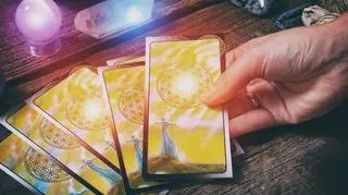 Miłosny horoskop tygodniowy z kart tarota. Ten znak zodiaku będzie lśnił niczym najjaśniejsza gwiazda