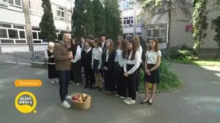 Dziś wielki dzień dla ósmoklasistów - napisy