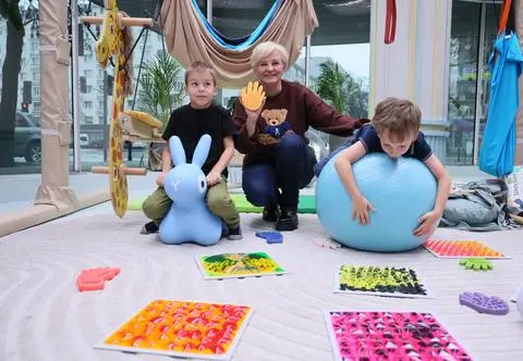 Jak zrobić w domu małpi gaj? "Jedna dziura w suficie"