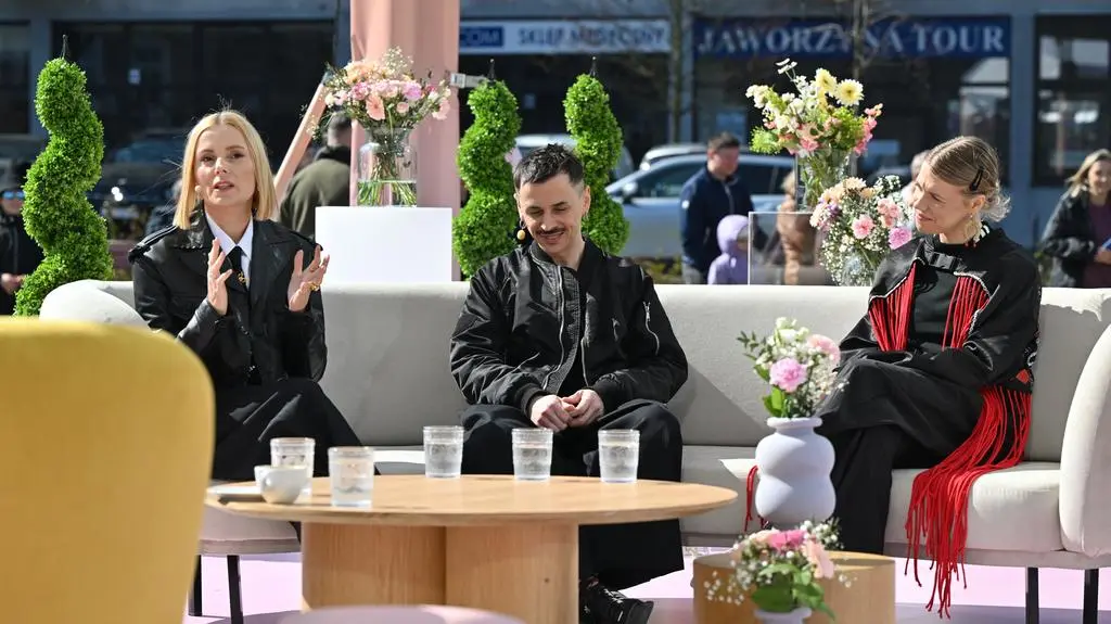 "Czerwone korale" Halina Mlynkova & Sw@da x Niczos
