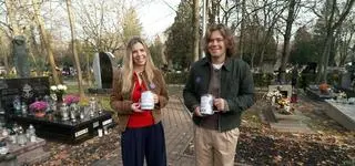 Świąteczna kwesta na Cmentarzu Rakowickim. "To jest świadectwo naszej kultury i cywilizacji"