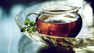 Czarna herbata – właściwości, wady, parzenie. Czy czarna herbata jest zdrowa?