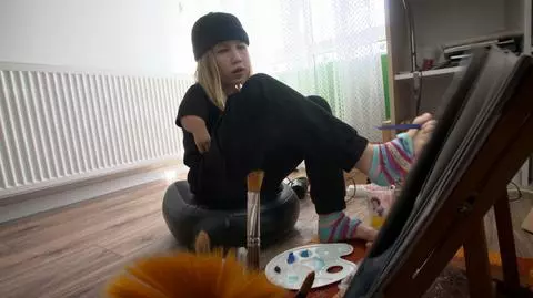 Martyna Gruca, 10-latka malująca stopami.