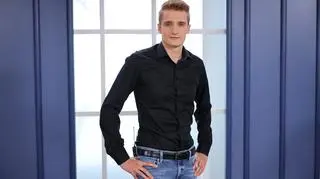 Zwyczaje wilczej watahy. Jak traktują najsłabsze osobniki? "Ona nigdy nie idzie sama"