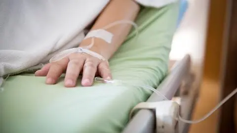 Nie przyjęły do szpitala kobiety z opryszczką i gorączką