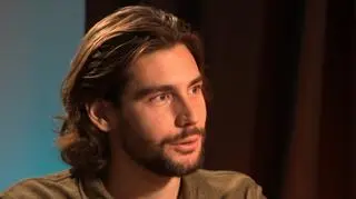 Co Alvaro Soler zawsze zabiera ze sobą w trasy koncertowe? "Pryskam poduszki przed snem"
