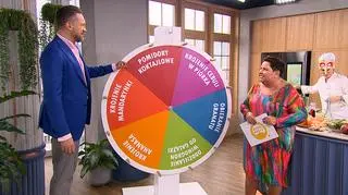 Koło fortuny - krojenie ananasa