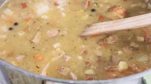 Grochówka "po góralsku" z kiełbasą 