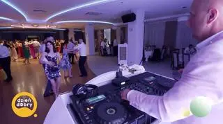 Jakie muzyczne hity królują na weselach? (napisy)