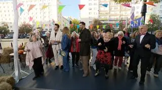 Dancing Międzypokoleniowy bawi i łączy. "Walczymy z samotnością poprzez rozrywkę"