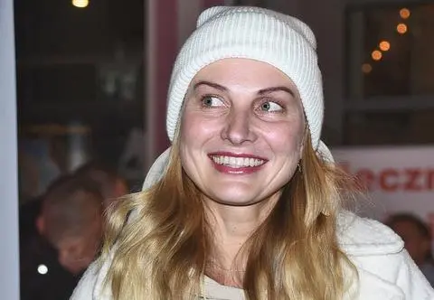 Joanna Moro morsuje nago. "Sposób na energiczne przetrwanie naszej szarówy"