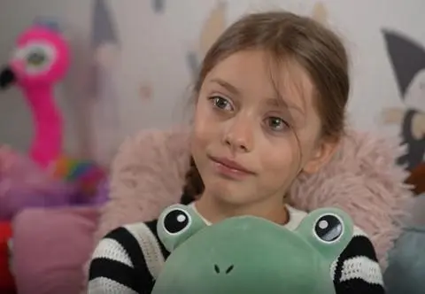 "Myślałam, że oni się bawią w kalambury", czyli jak 5-letnia Jagódka zaczęła uczyć się języka migowego 