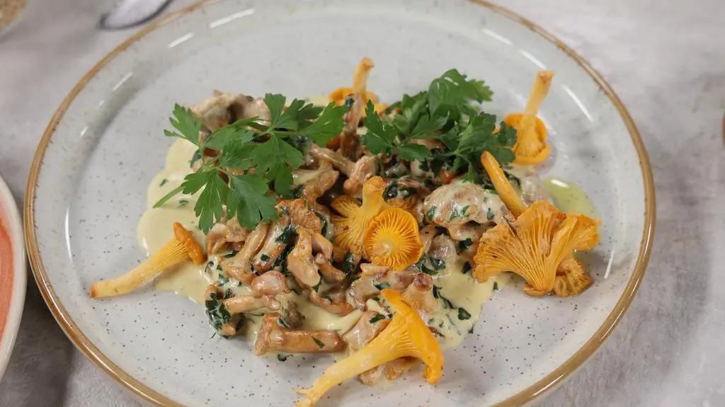 Mikołajkowe smakołyki z ciągnącym serem. Skuś się na wyjątkowe propozycje Andrzeja Polana